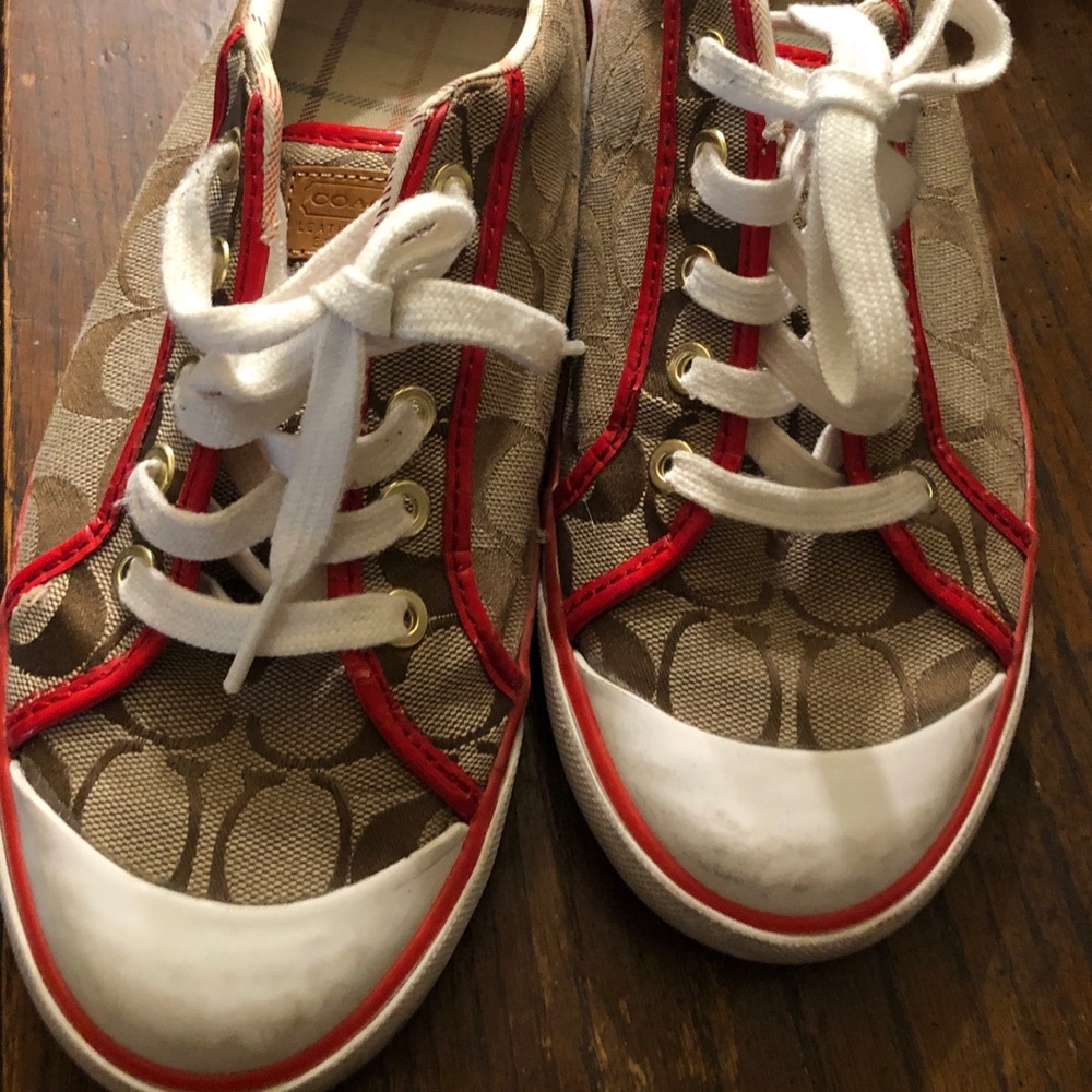 Sneakers